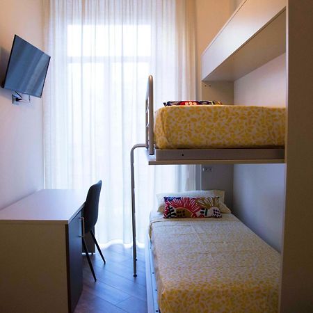 Rooms Garibaldi ナポリ エクステリア 写真