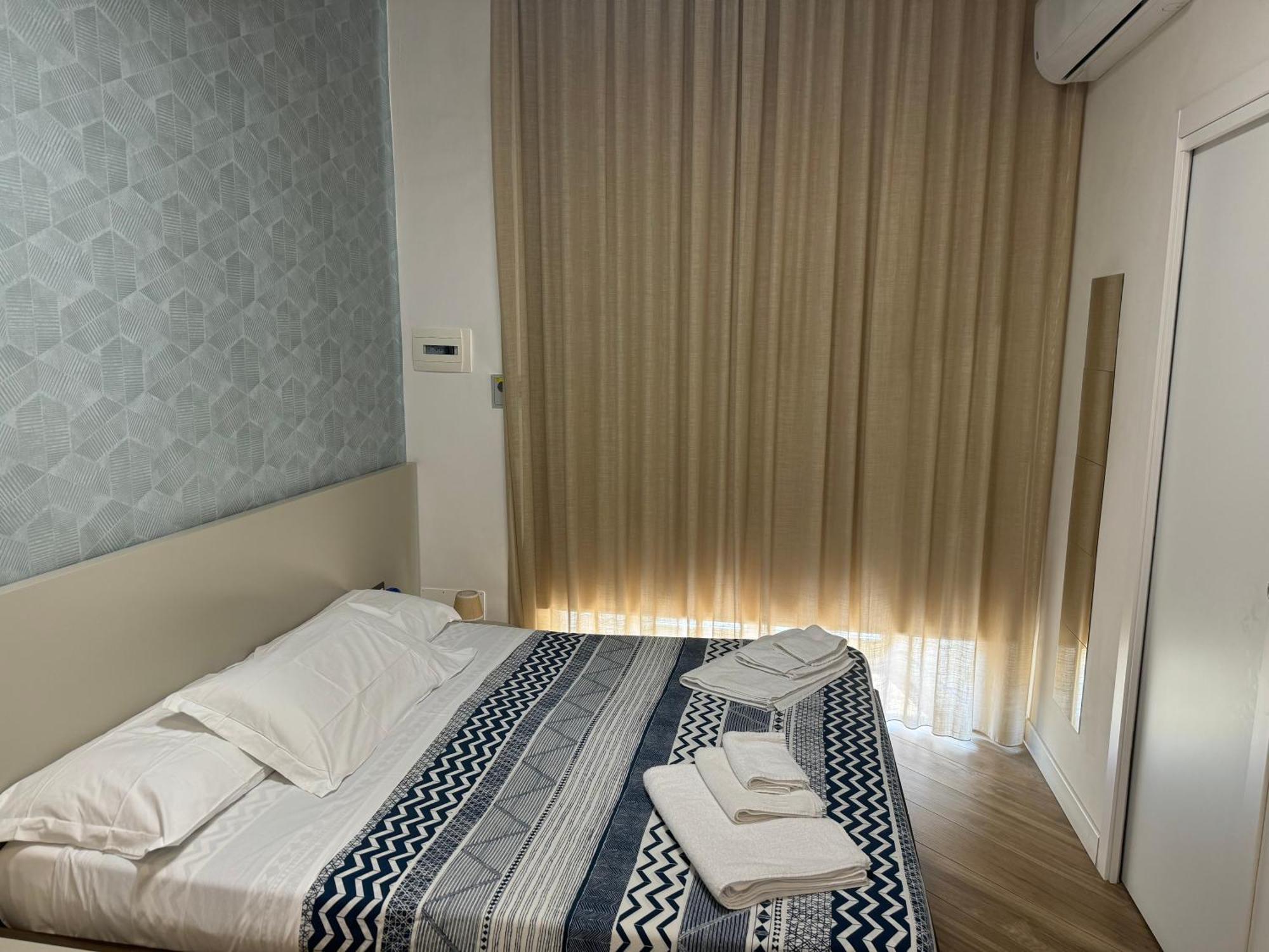 Rooms Garibaldi ナポリ エクステリア 写真
