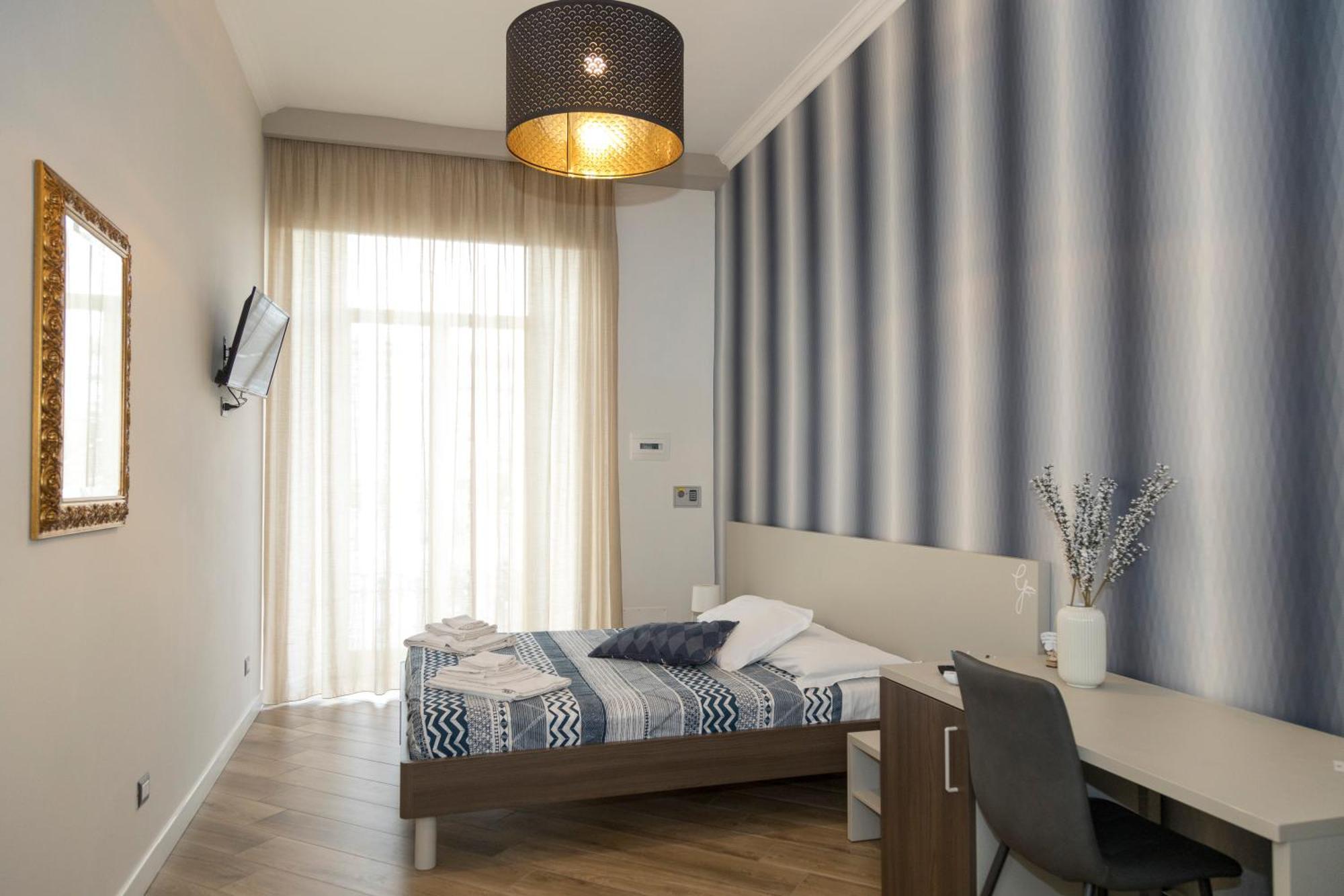Rooms Garibaldi ナポリ エクステリア 写真