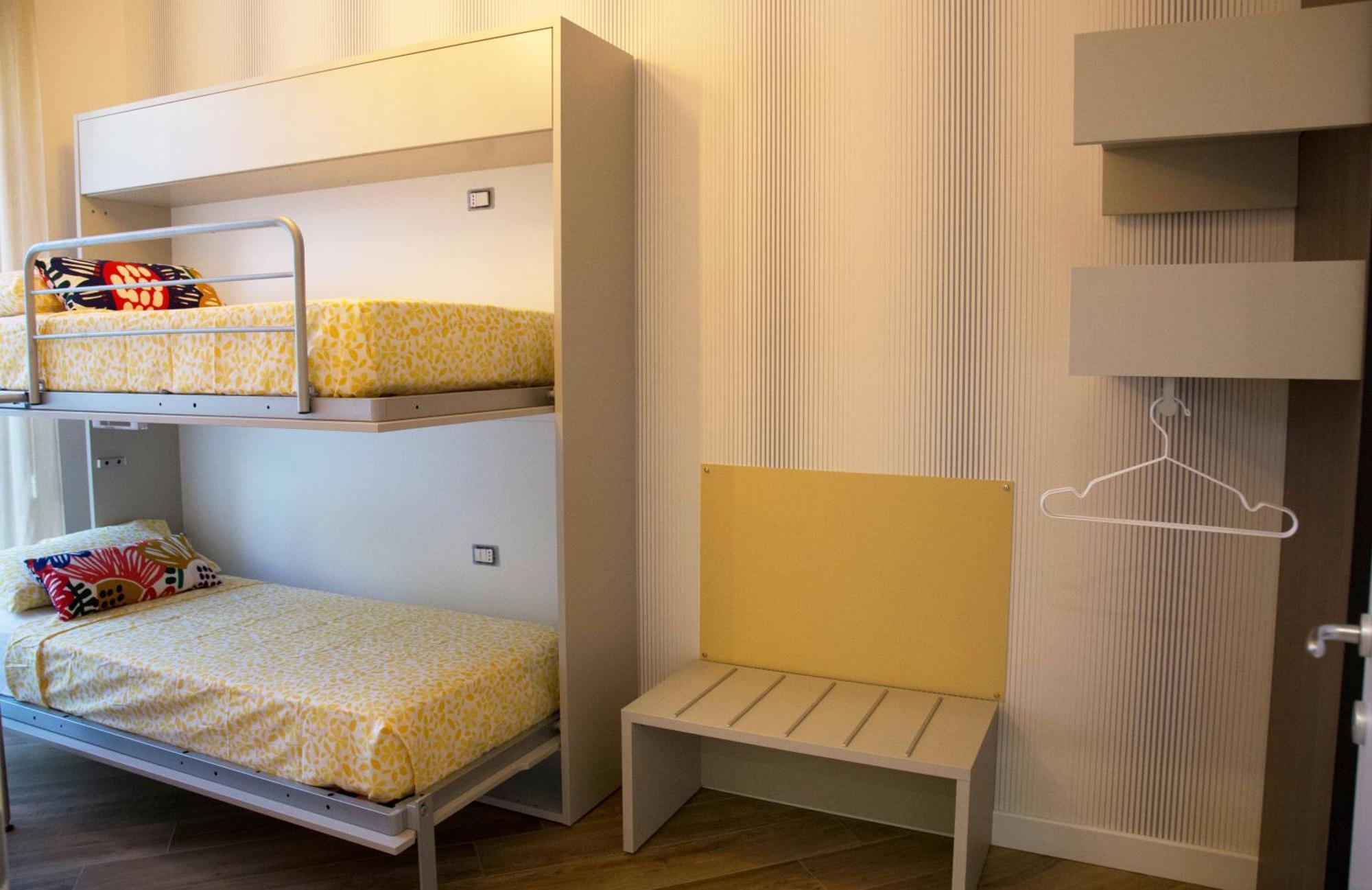 Rooms Garibaldi ナポリ エクステリア 写真