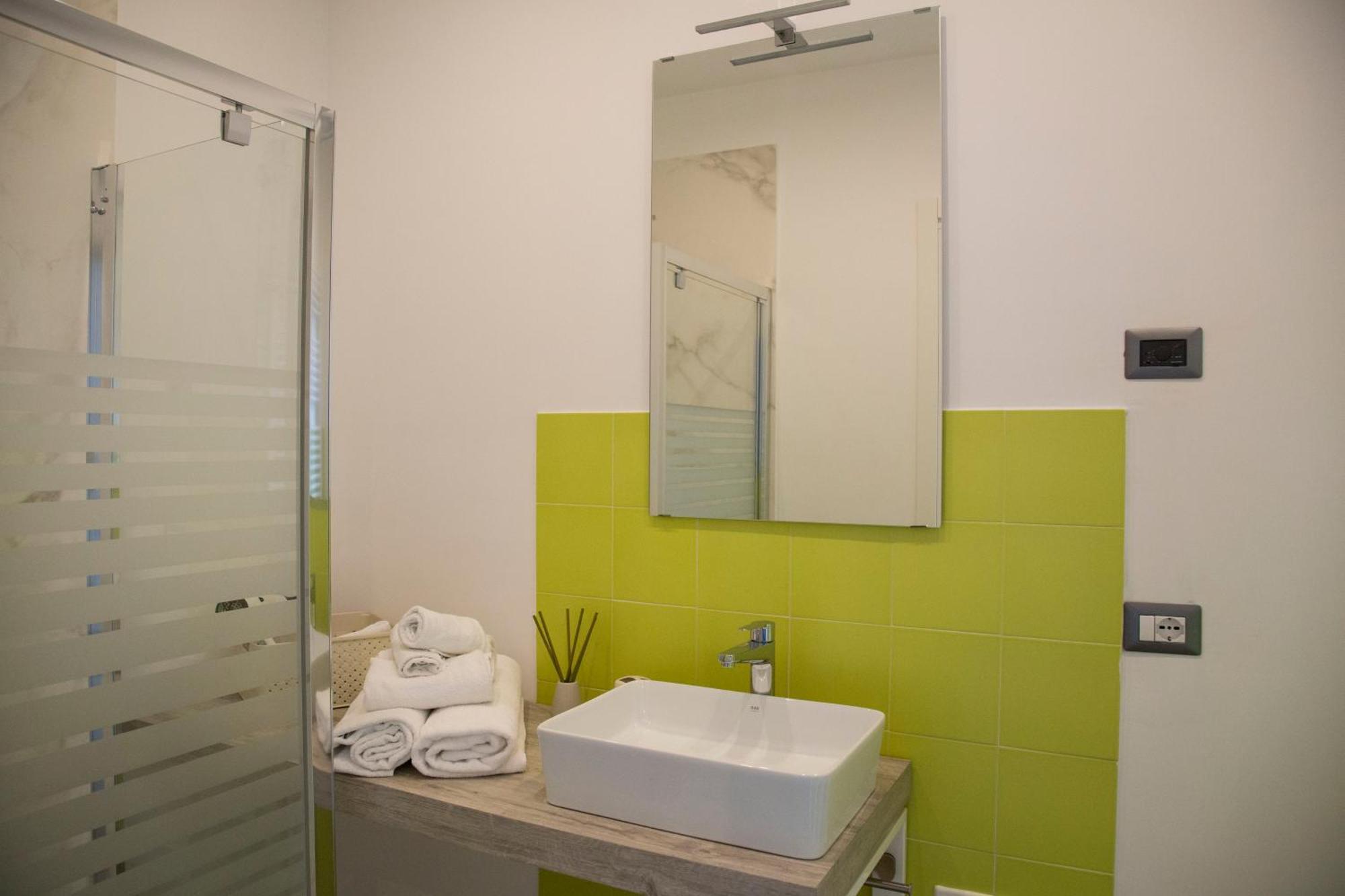 Rooms Garibaldi ナポリ エクステリア 写真