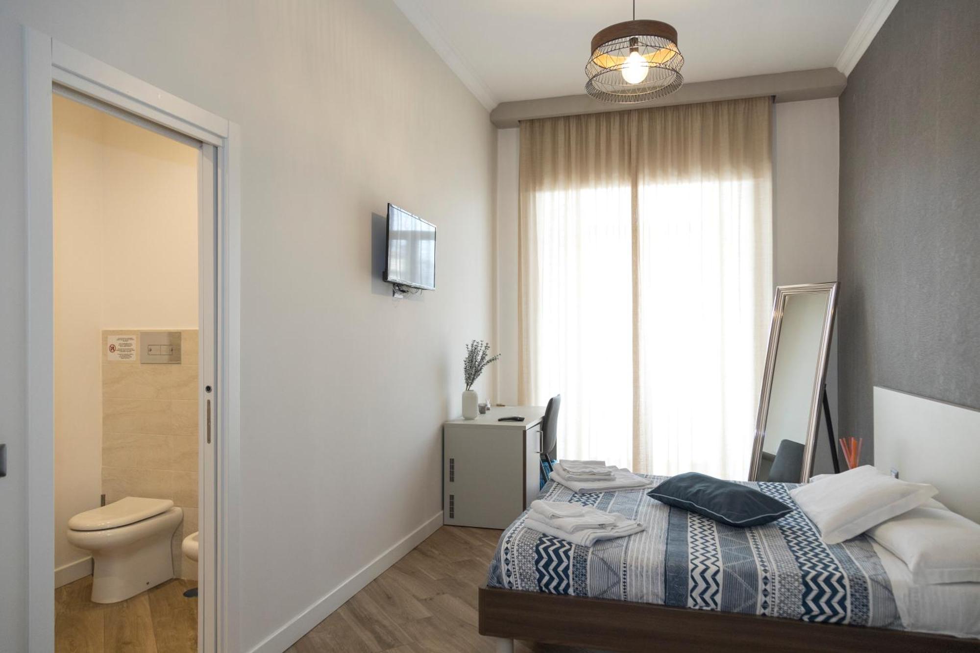 Rooms Garibaldi ナポリ エクステリア 写真