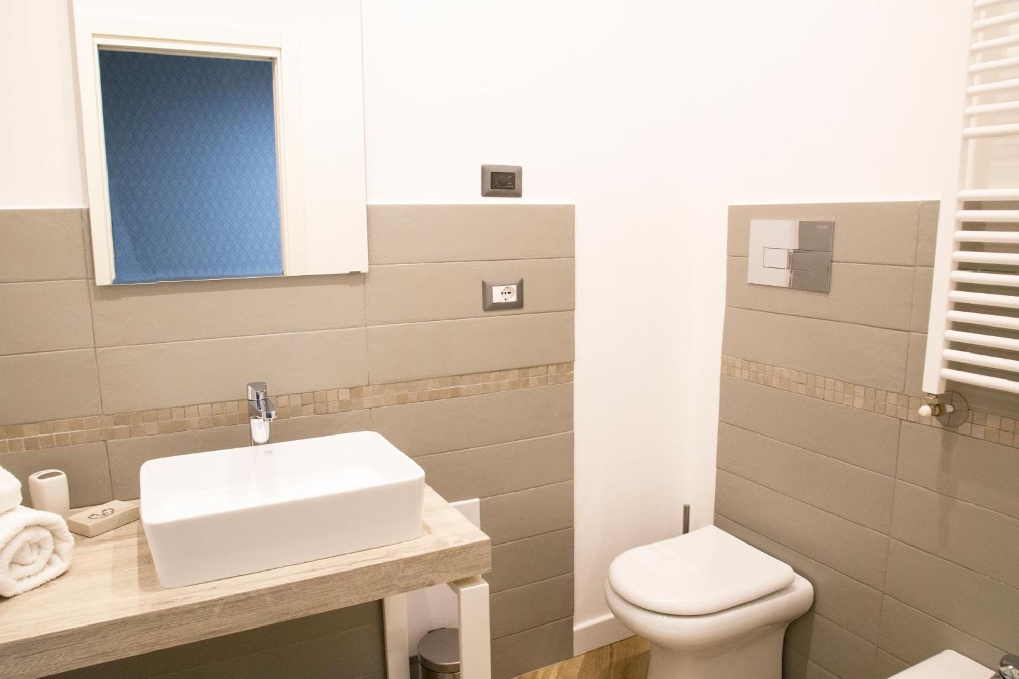 Rooms Garibaldi ナポリ エクステリア 写真