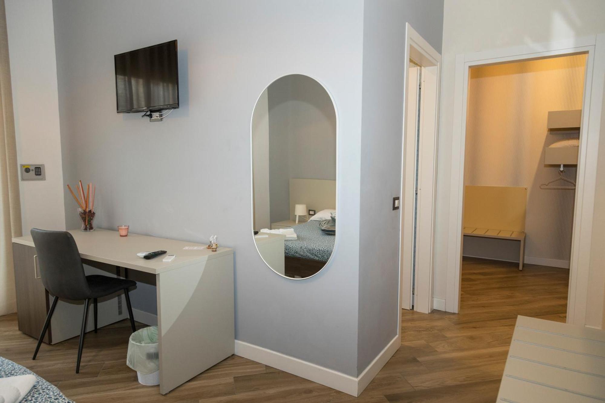 Rooms Garibaldi ナポリ エクステリア 写真